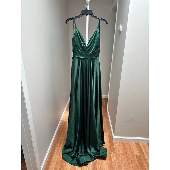 NEW NWT La Femme 28607 Emerald Gown Dress size 0 - Picture 5 of 6